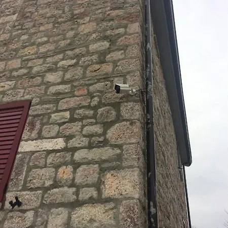 Kompleks Guri * Voskopojë
